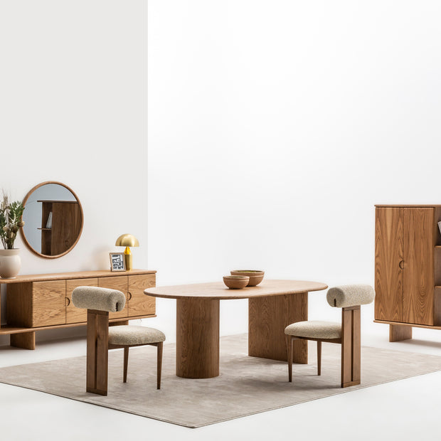 Miro dining room catalogue scene; styling and configuration example