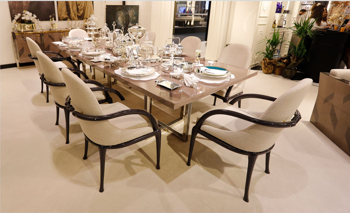 Nil Dining Table by DecoPix