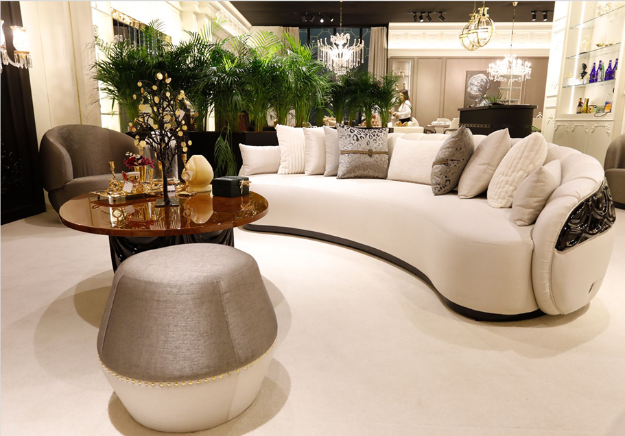 Toscana Sofa - A refined silhouette, made for contemporary living.